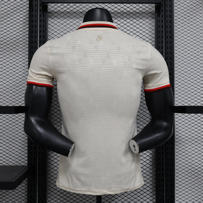 FC Bayern Munich
Third Version Joueur
2024/2025
