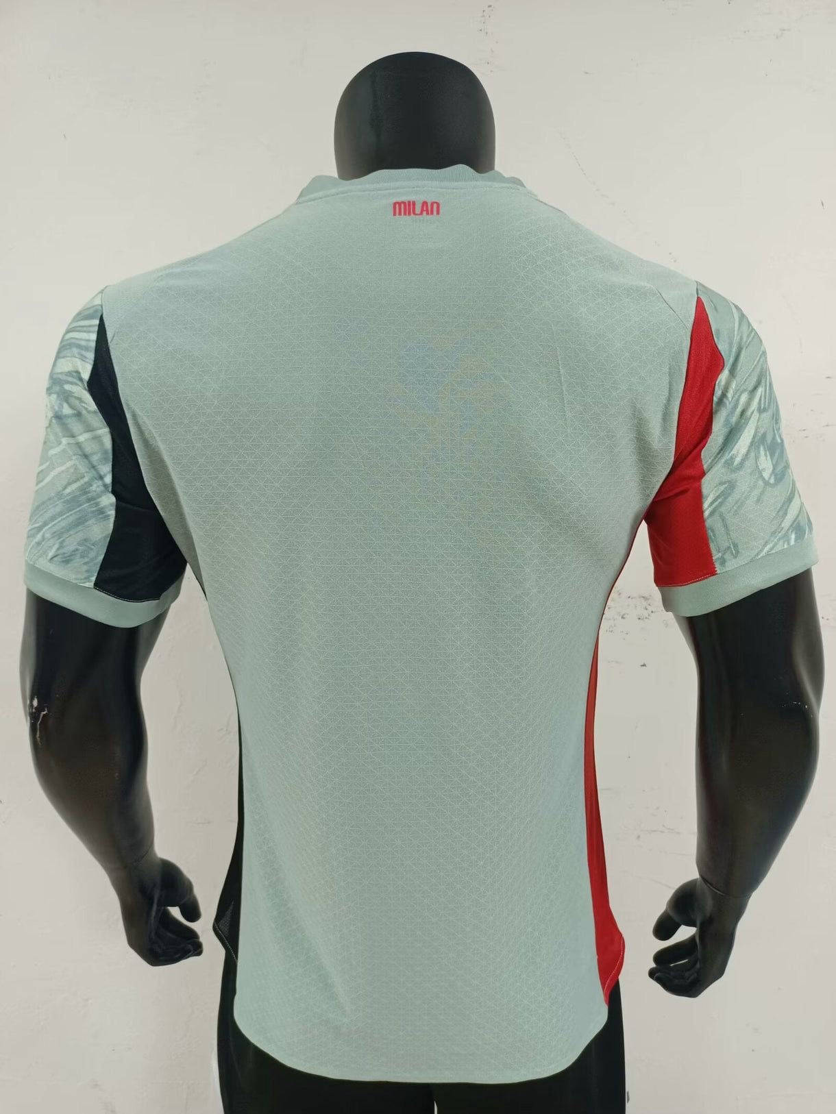 Milan AC Edition Vert
Version Joueur
2024/2025